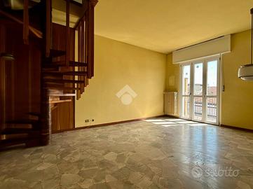 5 LOCALI A ASTI