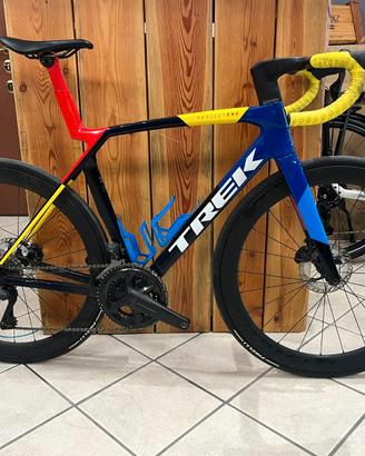 Bici da corsa TREK MADONE SLR 7 Gen 8 Garanzia