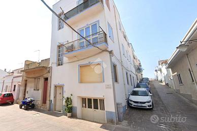 4 LOCALI A CALASETTA