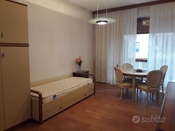 Camera singola per ragazze solo per 3 mesi