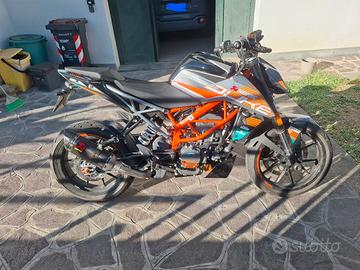 KTM Duke 125