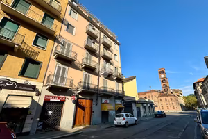 3 LOCALI A TORINO