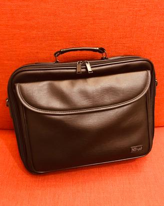 Borsa TRUST laptop/pc/portatile/tablet in PELLE