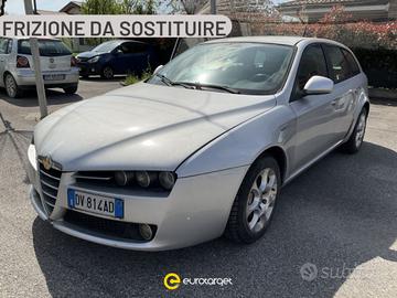 ALFA ROMEO 159 1.9 JTDm 16V Sportwagon Distincti