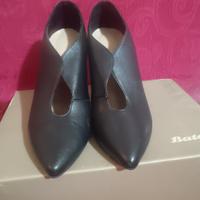 stiletto particolare Bata