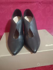 stiletto particolare Bata