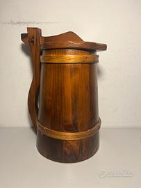 Antico boccale da birra in legno di betulla Vintag