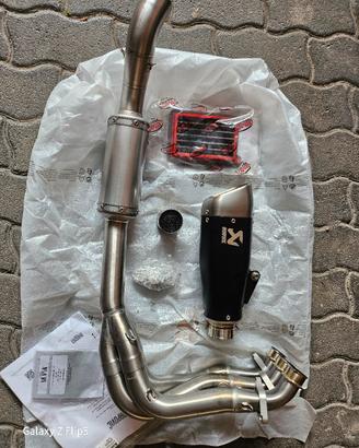 scarico completo akrapovic triumph trident 660 