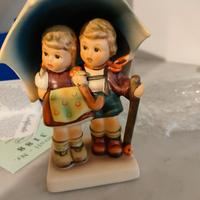 Statuina goebel Hummel bambini con ombrello