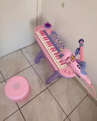 Pianola bambina