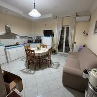 Quarto privato fitta 70 mq 40 mt da Cumana