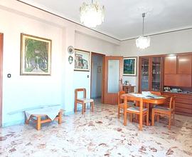 Via Palermo Fossa Creta vani quattro e garage