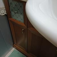 Composizione bagno in noce