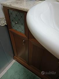 Composizione bagno in noce