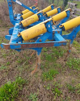 ATTREZZATURA  AGRICOLA 