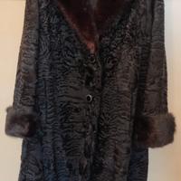 Pelliccia Brescvac con collo e polsi in visone