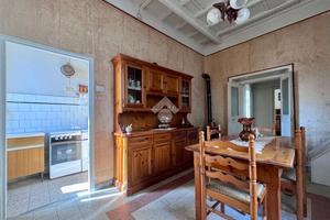 4 LOCALI A CAPRAROLA
