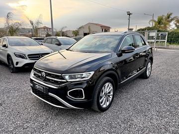 VOLKSWAGEN T-Roc 1.0 TSI Style NAVI LED IQ-LIGHT R