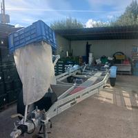 Carrello Thule doppio asse con verricello elettric