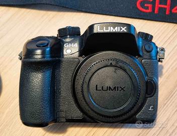 Panasonic Lumix DMC-GH4 con V-log + 2 obiettivi