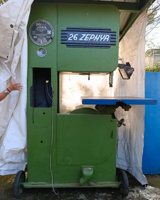 Sega a nastro industriale DoALL Zephyr 26 funziona