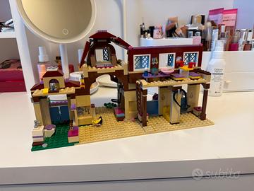 Lego Friends scuderia