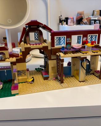Lego Friends scuderia