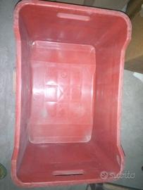 Due cassette di plastica