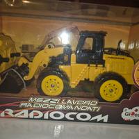 Veicolo giocattolo radiocomandato ruspa