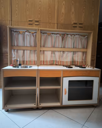 Cucina gioco bambini stile Montessori in legno 