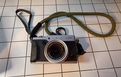 FUJIFILM X30