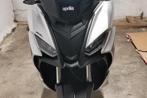 APRILIA SR GT 200 Sport