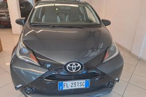 Toyota Aygo 1.0 VVT-i 69 CV 5 porte x-cool TSS MMT