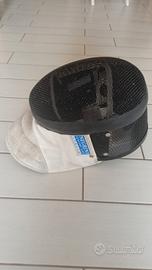 attrezzatura ragazzo scherma