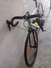 bicicletta da corsa triban rc120