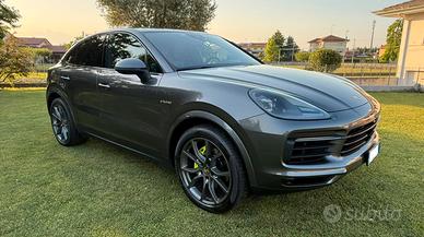 Porsche Cayenne Coupè e-Hybrid V6 460cv - PERFETTO