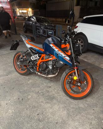 KTM DUKE 390 2026