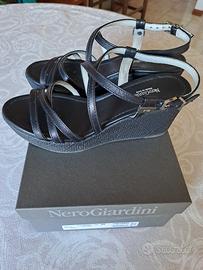 sandali nero guardini