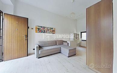 BILOCALE AL PIANO TERRA