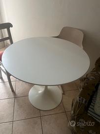 Tavolo Knoll Saarinen 0,90 bianco