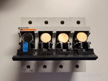 Merlin Gerin 15718 porta fusibili