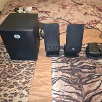 sistema audio per pc logitech ben tenuto. funziona