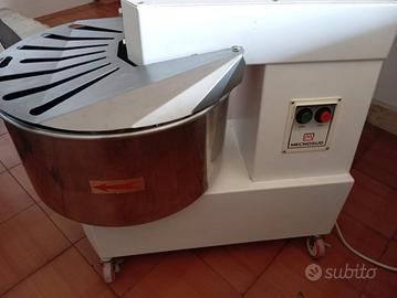 IMPASTATRICE PROFESSIONALE A SPIRALE MECNOSID