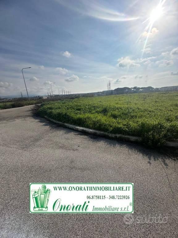 Terreno di 15000 m² a Roma - Vista 3