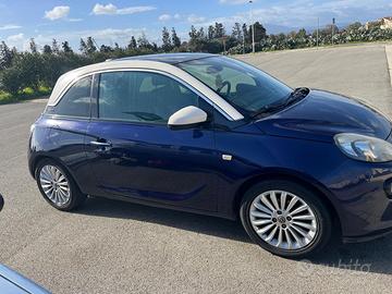 Vend Opel Adam con tetto panoramico 