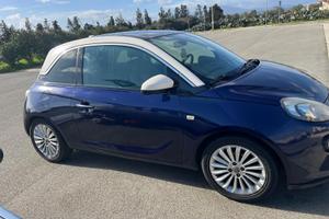 Vend Opel Adam con tetto panoramico 