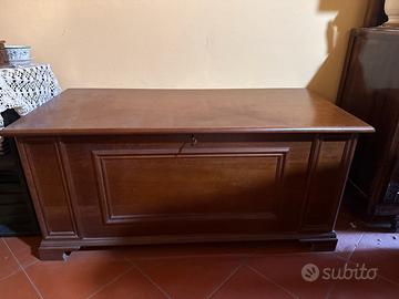 Cassapanca in legno