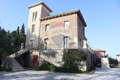Porzione di villa - Randazzo