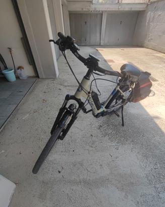 bici a pedalata assistita atala