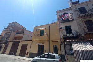 CORSO DEI MILLE: APPARTAMENTO 1° PIANO